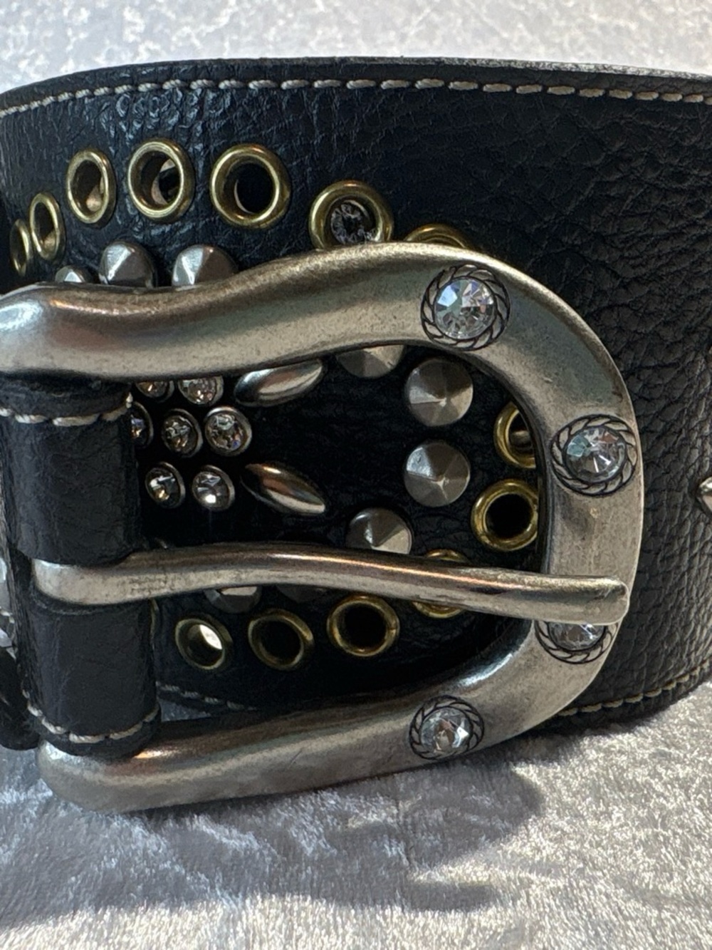 Kathy Van Zeeland Belt Black Studded Rhinestone Scalloped Wide Waist M EUC